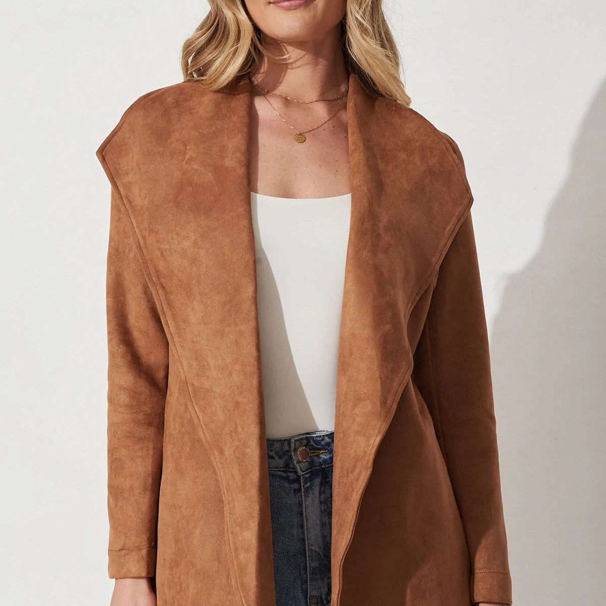 COLLARED SUEDE COAT-VETEMENTS