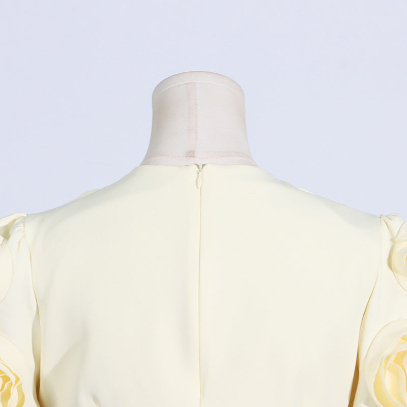 White dress mannequin displaying French Sweet Summer puff sleeve top and high waist skirt set