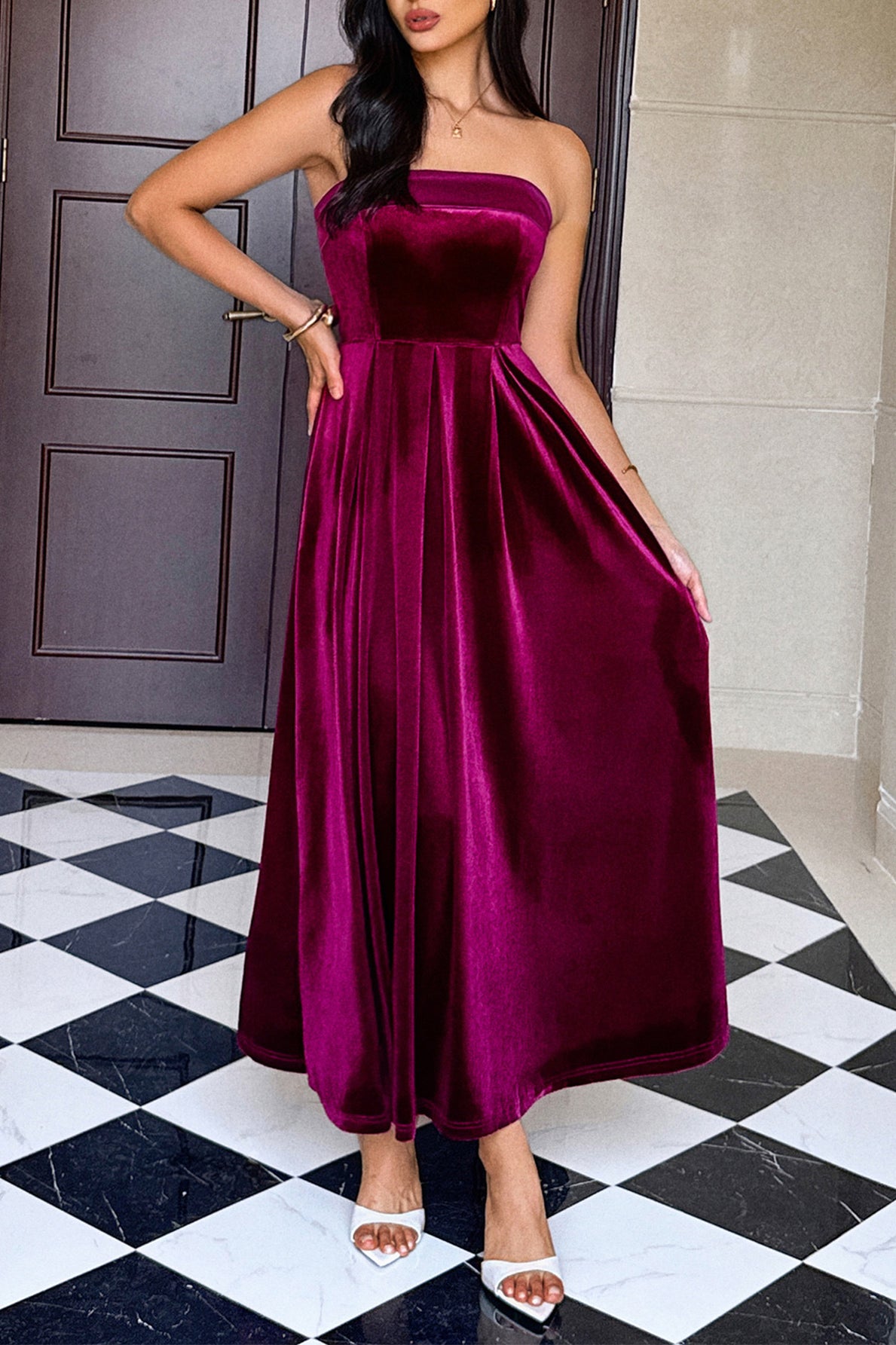 Elegant burgundy velvet strapless maxi dress with pleated skirt and high slit in Langry fashion