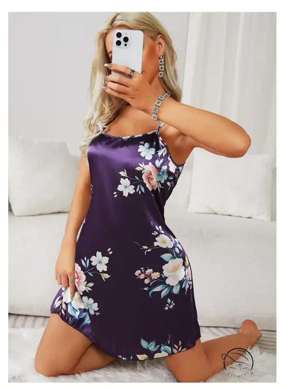 Floral-patterned purple ice silk strap night dress with French printing