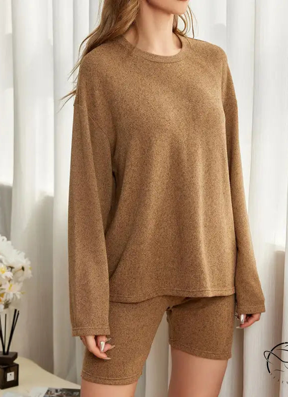 Women’s langry fashion brown long-sleeve top and biker shorts set