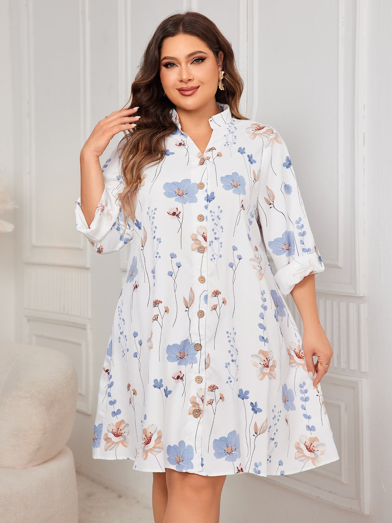 Elegant plus-size white floral print comfy loose mid length dress with stand collar