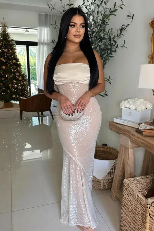 Elegant strapless sequined satin stitching dress