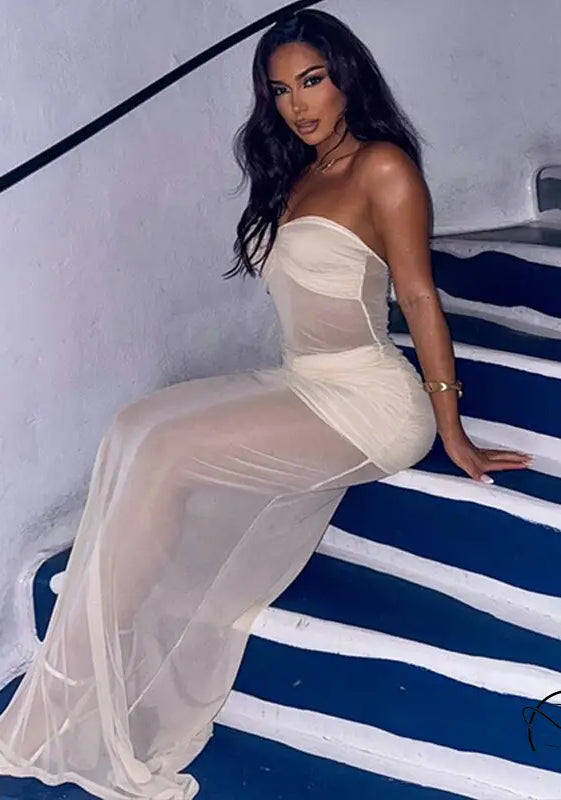 Beautiful mesh stitching strapless sheer dress