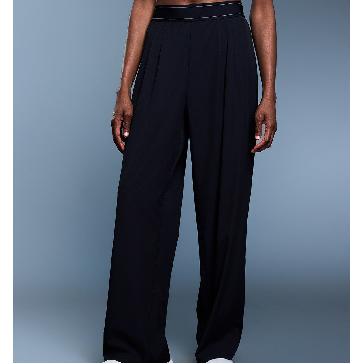 Black Lululemon yoga pants with white piping, elastic waistband, langry fashion ملابس