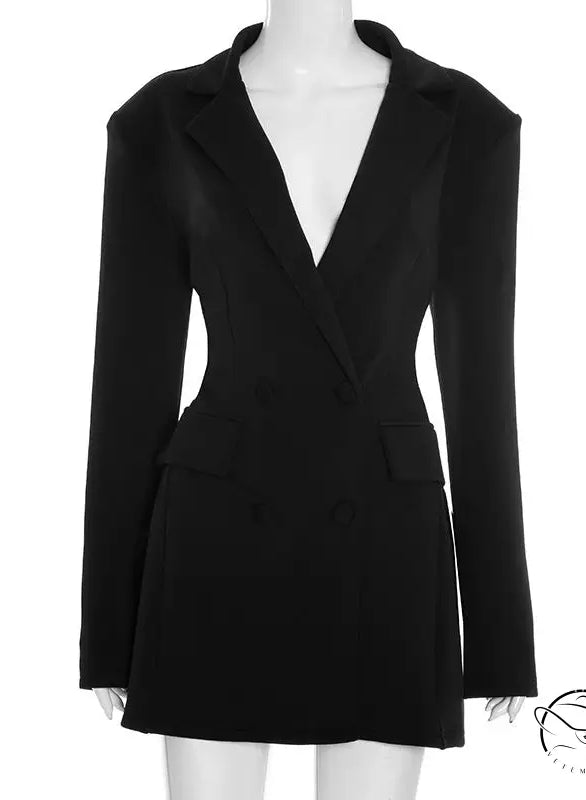 Tailored black double-breasted blazer in long sleeve fashion