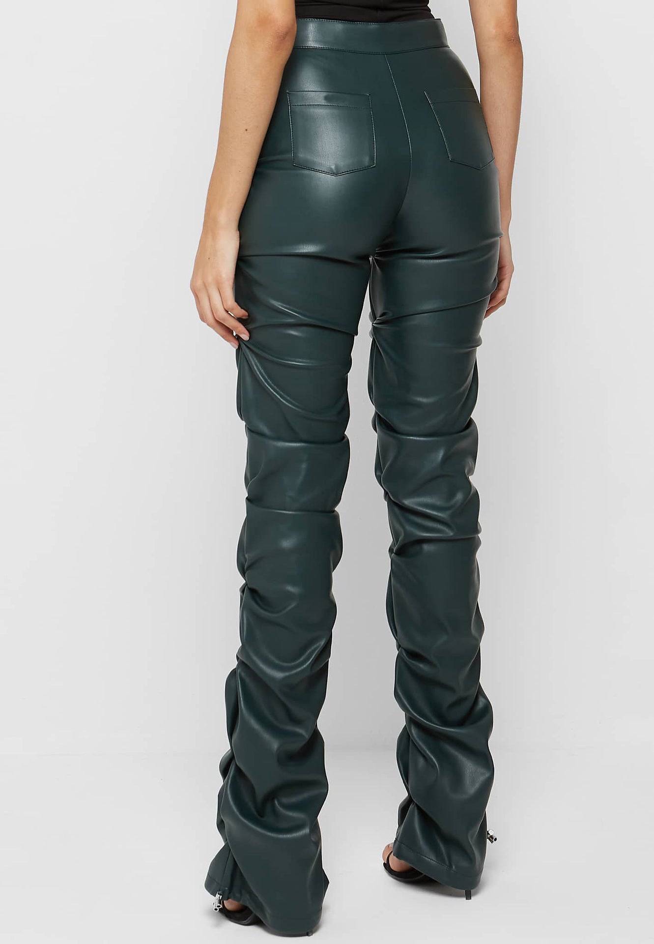 Green faux leather ruched pants from ToeTerry in trendy langry fashion style