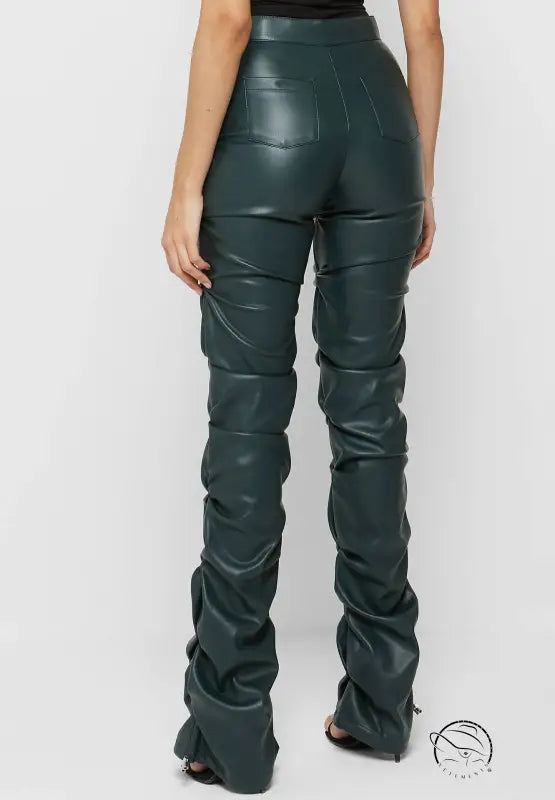 Green tight faux leather ruched pants in Four Seasons style