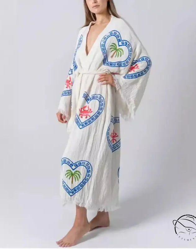 White loose positioning printed coat with blue heart embroidery