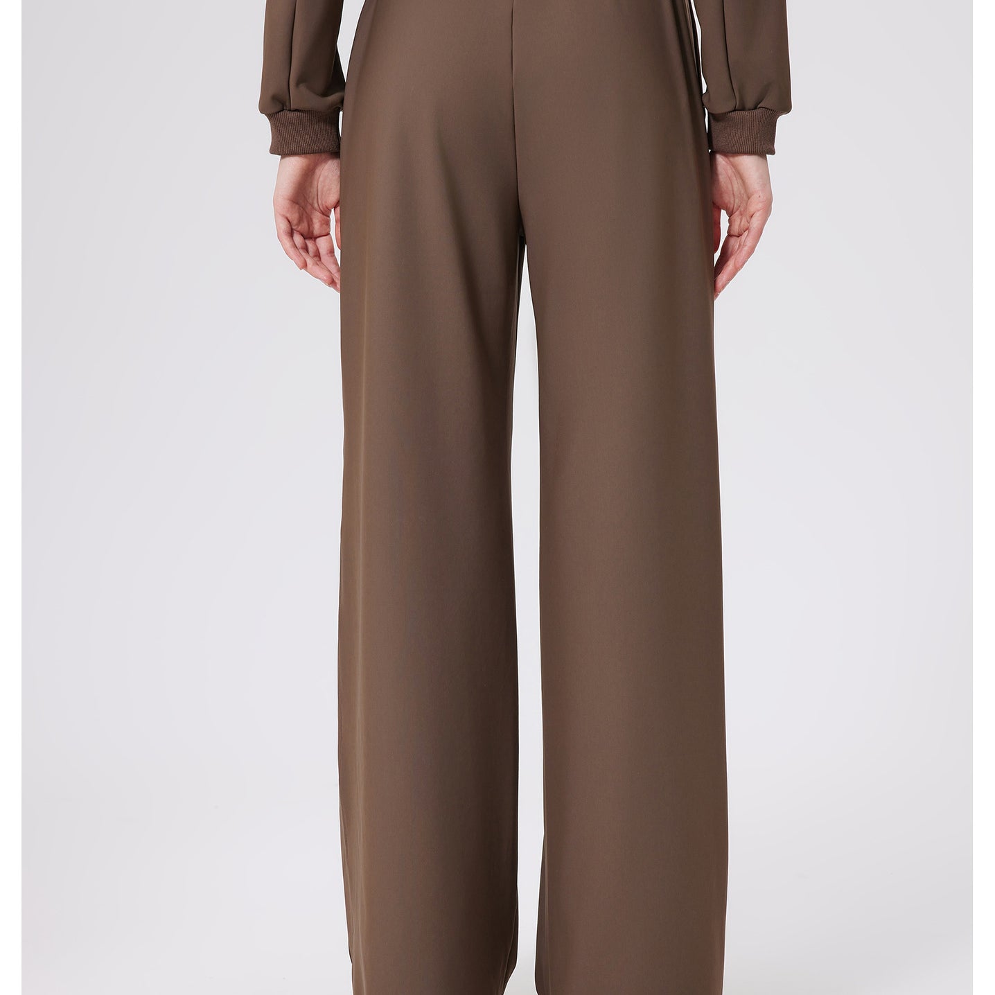 Brown loose fitness warm pants with elastic waistband and side pockets