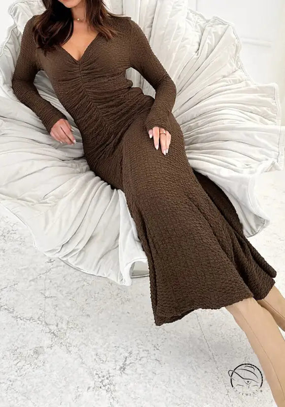 Beautiful knitted brown textured long-sleeved dress