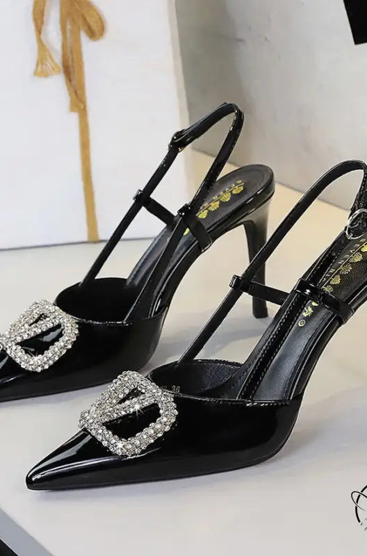 Langry classy high heels: black patent leather sandals with rhinestone buckle