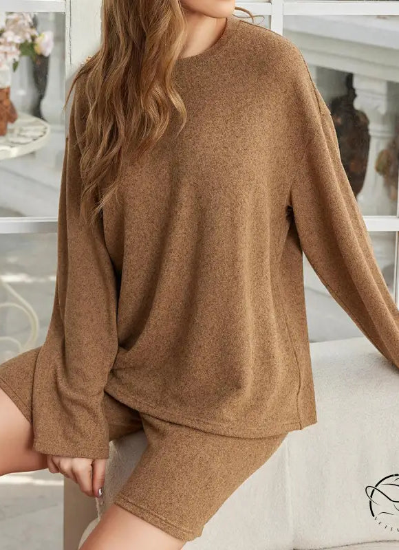 Brown long-sleeve langry fashion top and biker shorts set for women