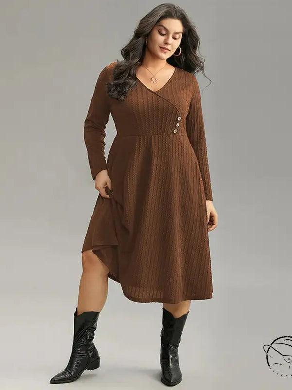 Brown ribbed knit V-neck midi office dress with buttons and boots