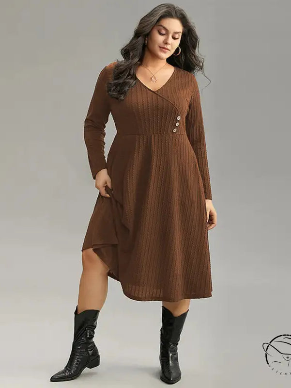 Brown ribbed knit V-neck midi office dress with buttons and boots