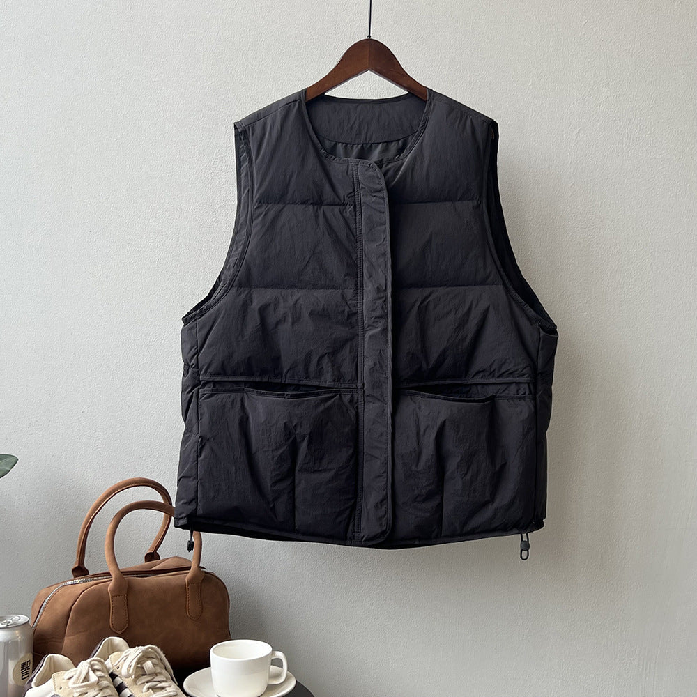 Black quilted puffer vest with pockets and zipper closure for winter fashion ملابس Langry