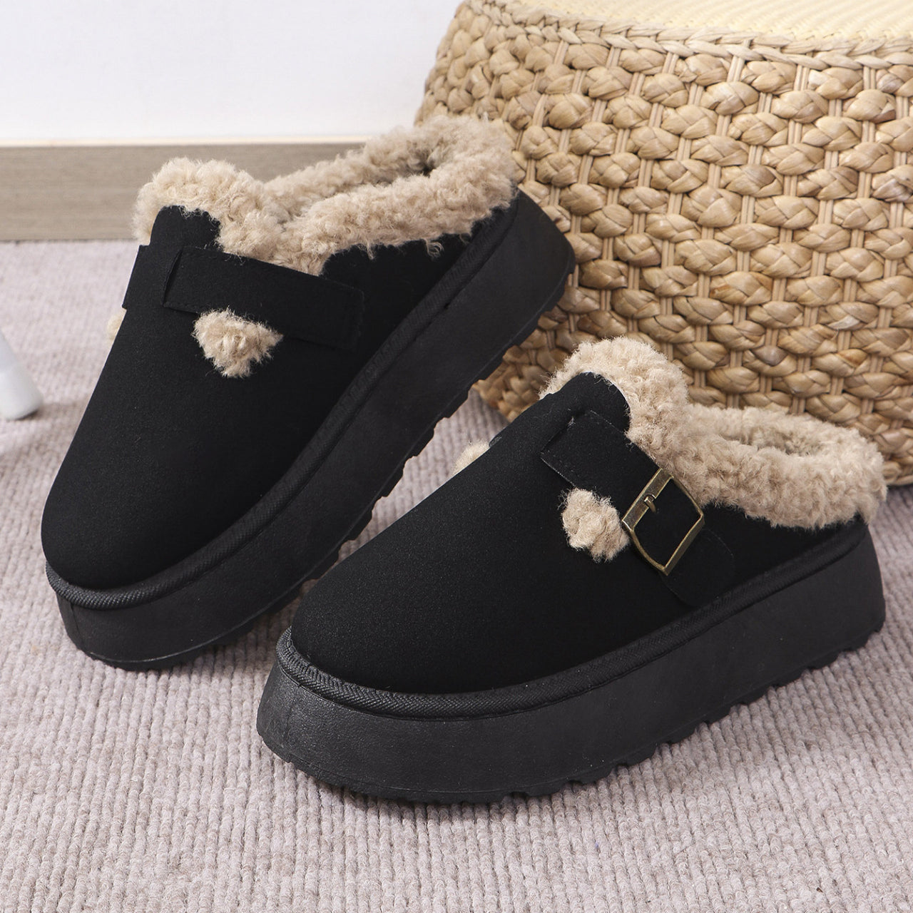 Black platform clogs with faux fur trim for stylish langry casual thermal cotton slippers