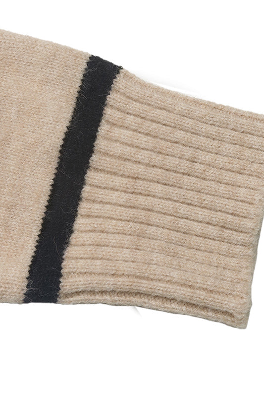 Elegant off-shoulder langry rhombus plaid sweater in beige ribbed wool blend