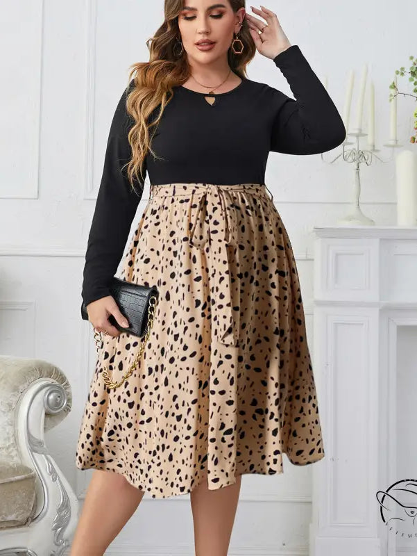 Polka dot printing loose dress with black top and spotted skirt