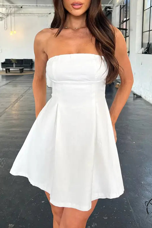 White strapless short dress with flared skirt in Langry fashion