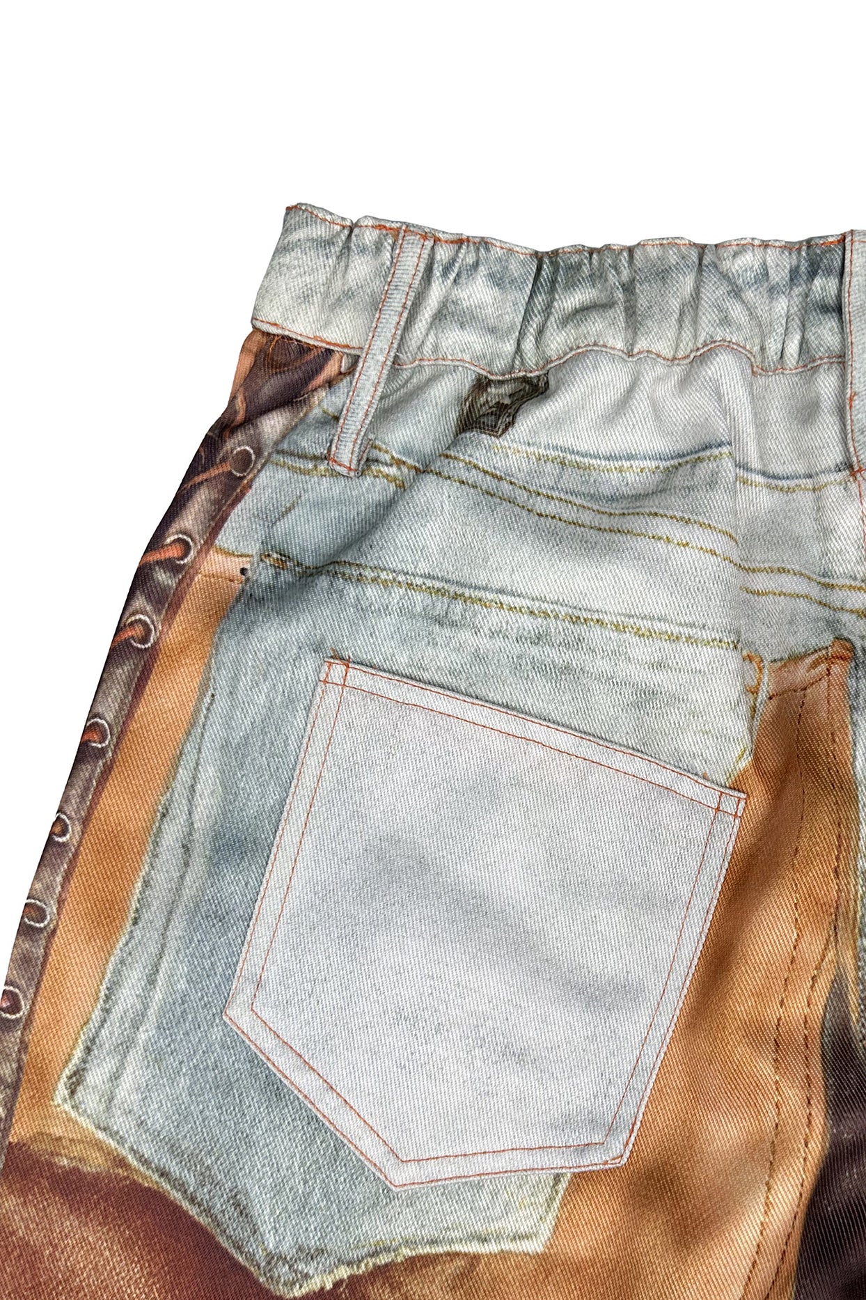 Light-colored denim jeans with leather patches, ideal for casual fashion by Langry
