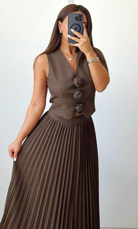 Brown vest and pleated skirt set from Women Summer Sleeveless Vest Heavy Industry collection, fashionable ملابس for women
