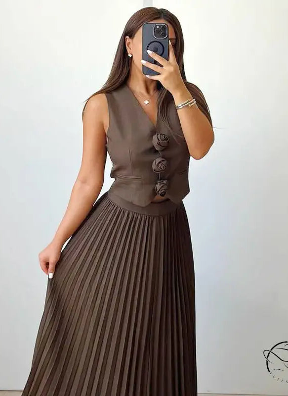Langry fashion brown vest and pleated skirt set for women
