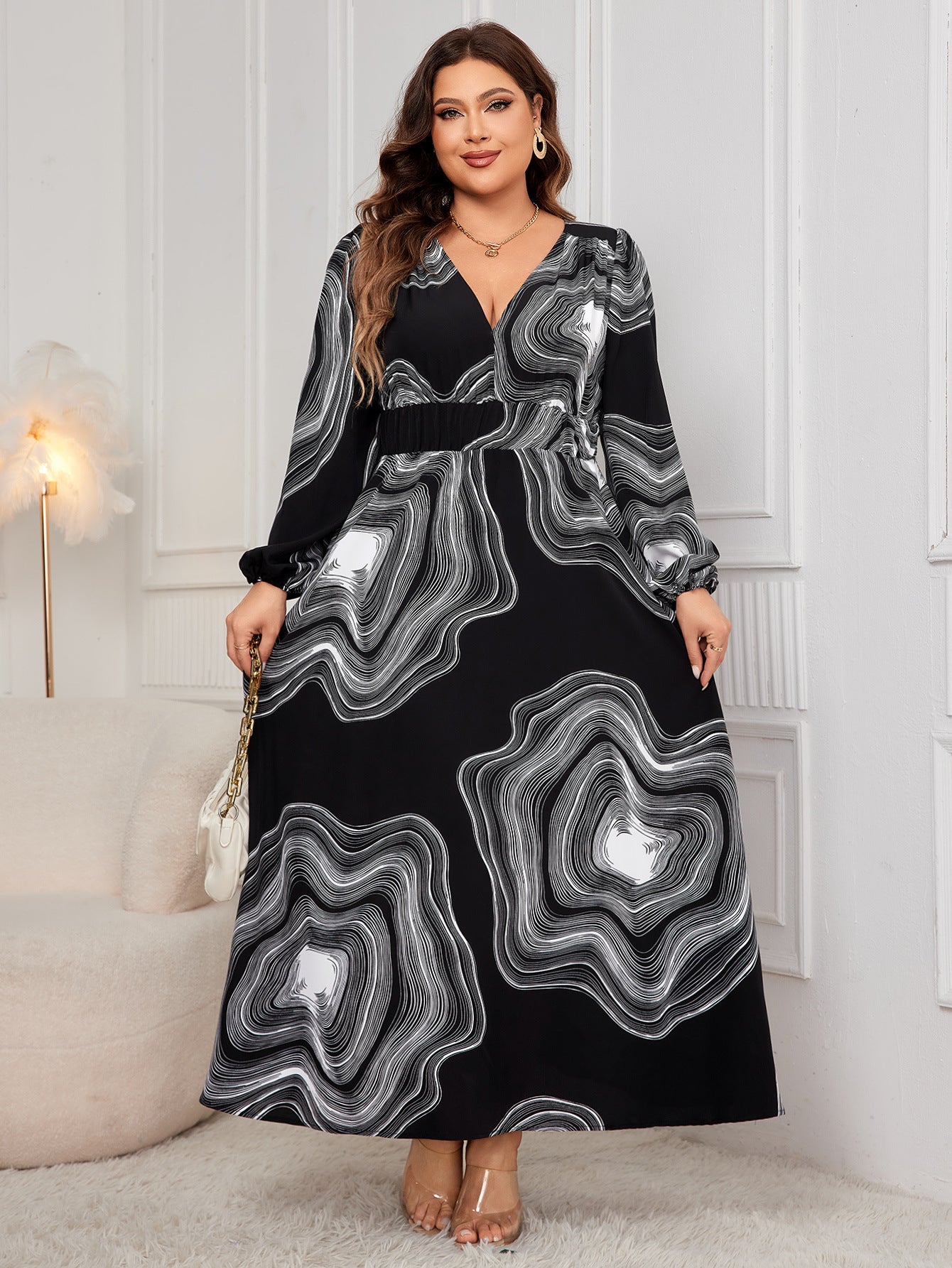 Elegant black and white patterned maxi dress for langry fashion, perfect ملابس choice
