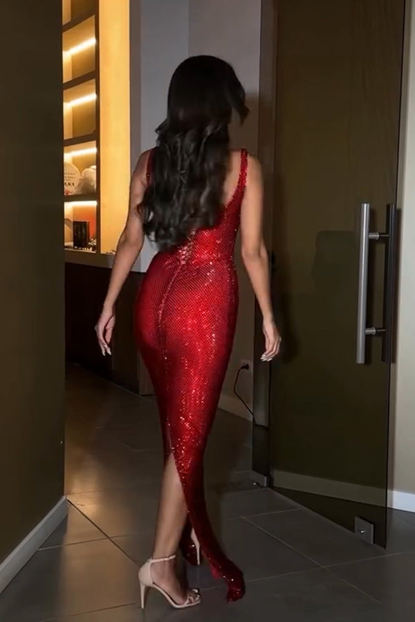 Sparkly red evening gown from Fashion Collection for Elegant Langry ملابس occasions