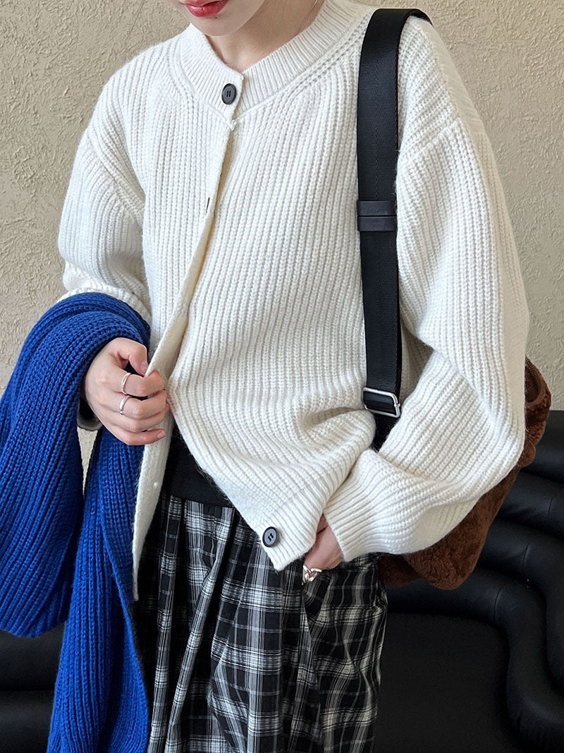 Cream-colored knit cardigan with regular sleeves from the Langry Fashion Chic Cardigan Sweater collection