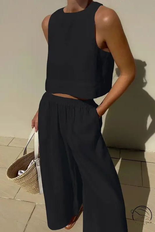 Black sleeveless crop top and wide-leg pants in casual loose sleeveless shirt two piece set