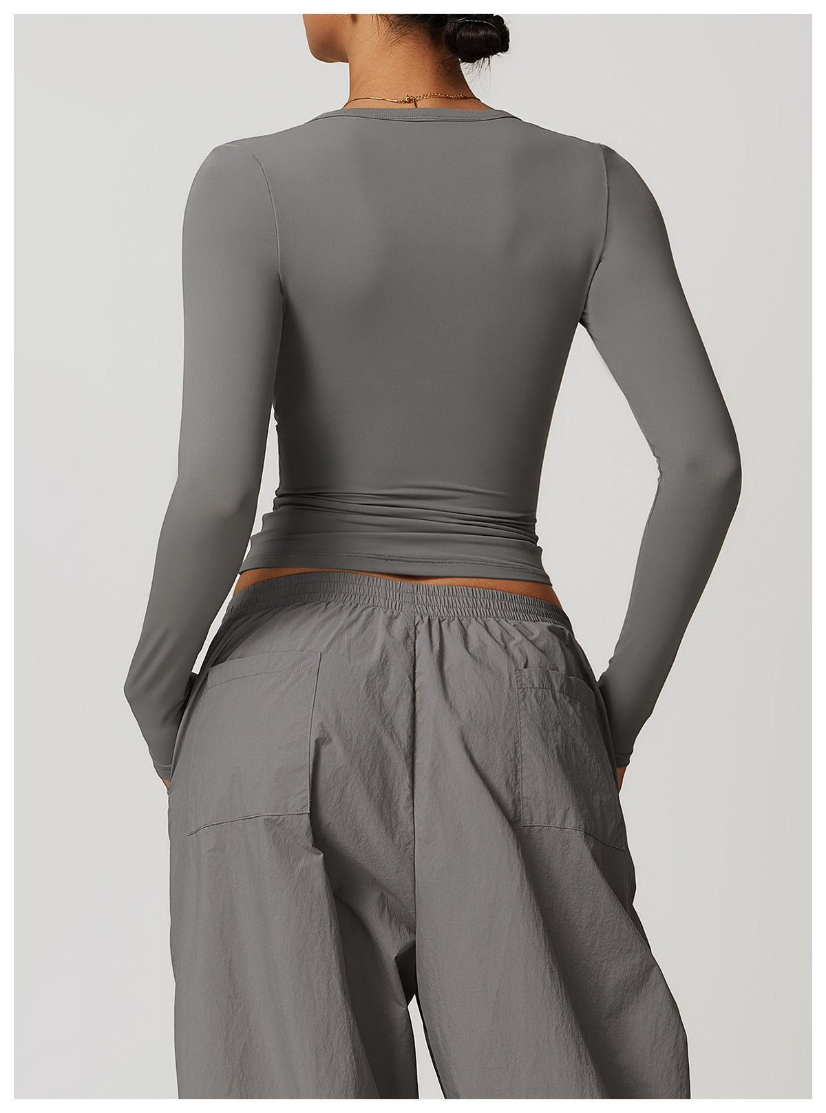 Gray long-sleeved top and baggy pants from Winter Quick Drying Brushed Tight Yoga T Shirt collection, stylish ملابس for langry fashion