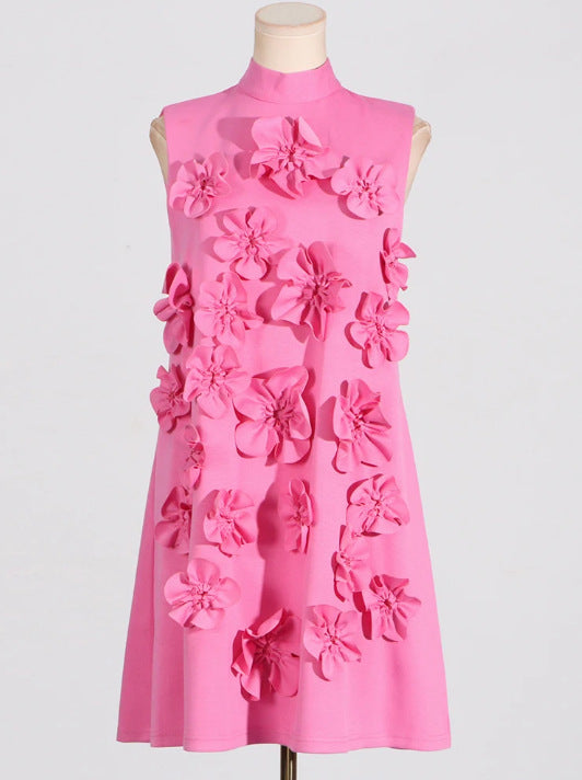 Pink sleeveless floral dress with tie bow and fashionable stand-up collar for summer style