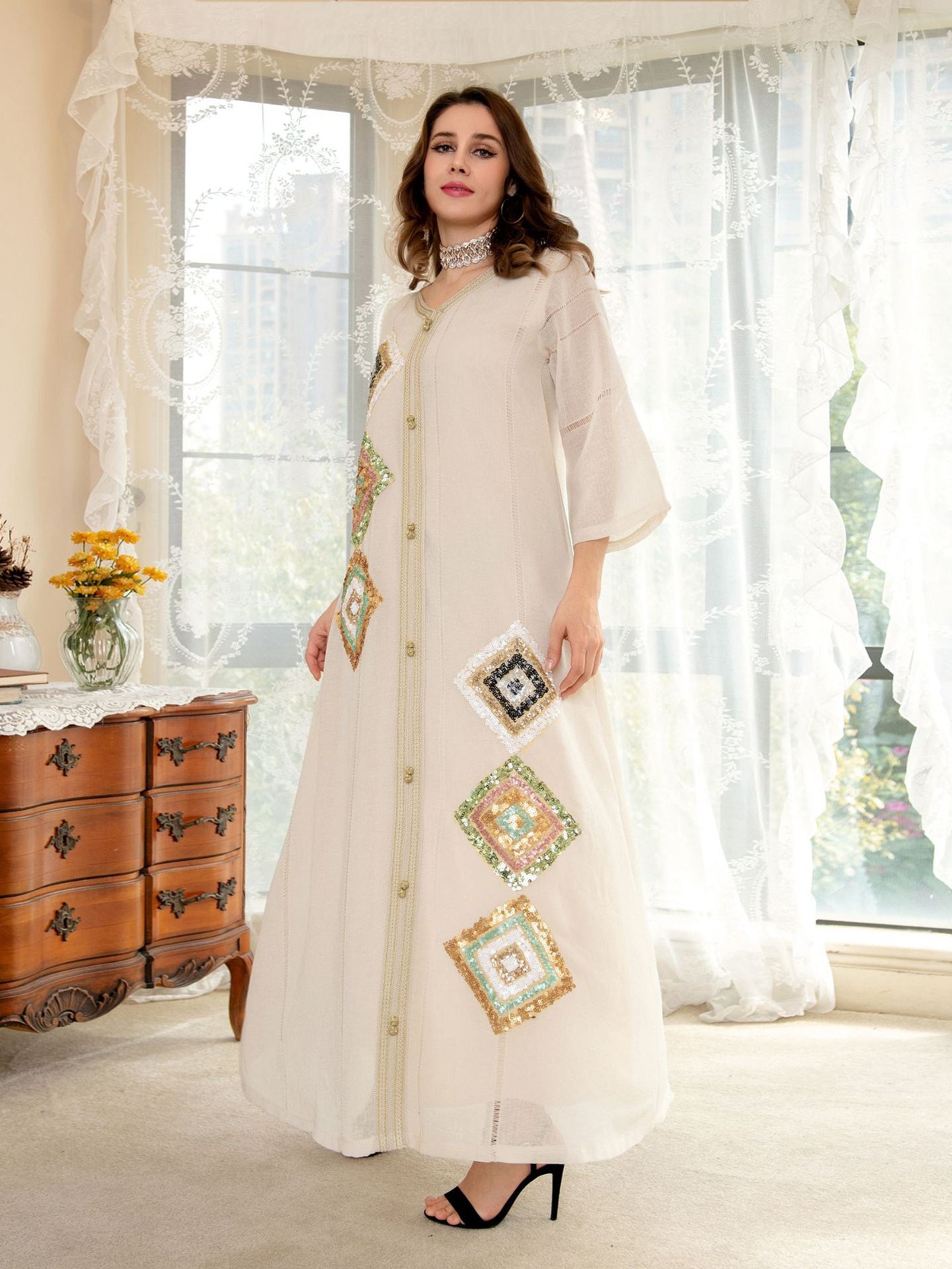 White embroidered floral loose kaftan dress in langry fashion ملابس