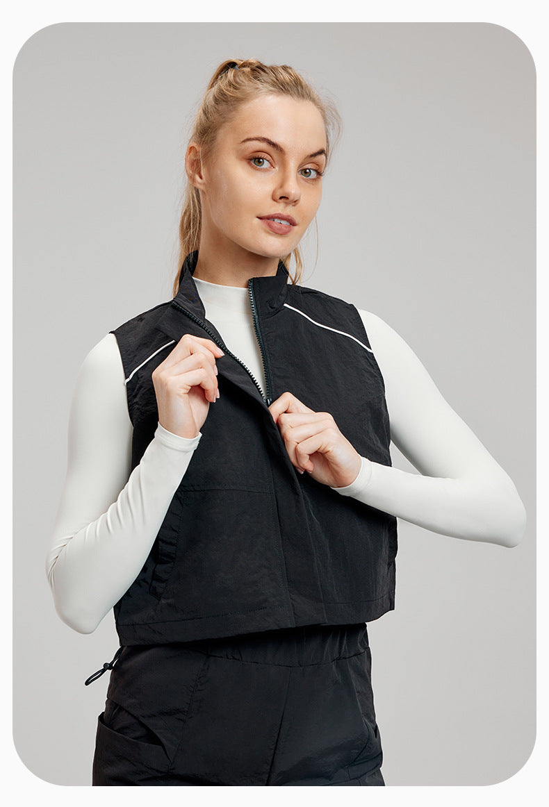 Black cropped sports vest with white trim for trendy langry fashion and comfortable ملابس