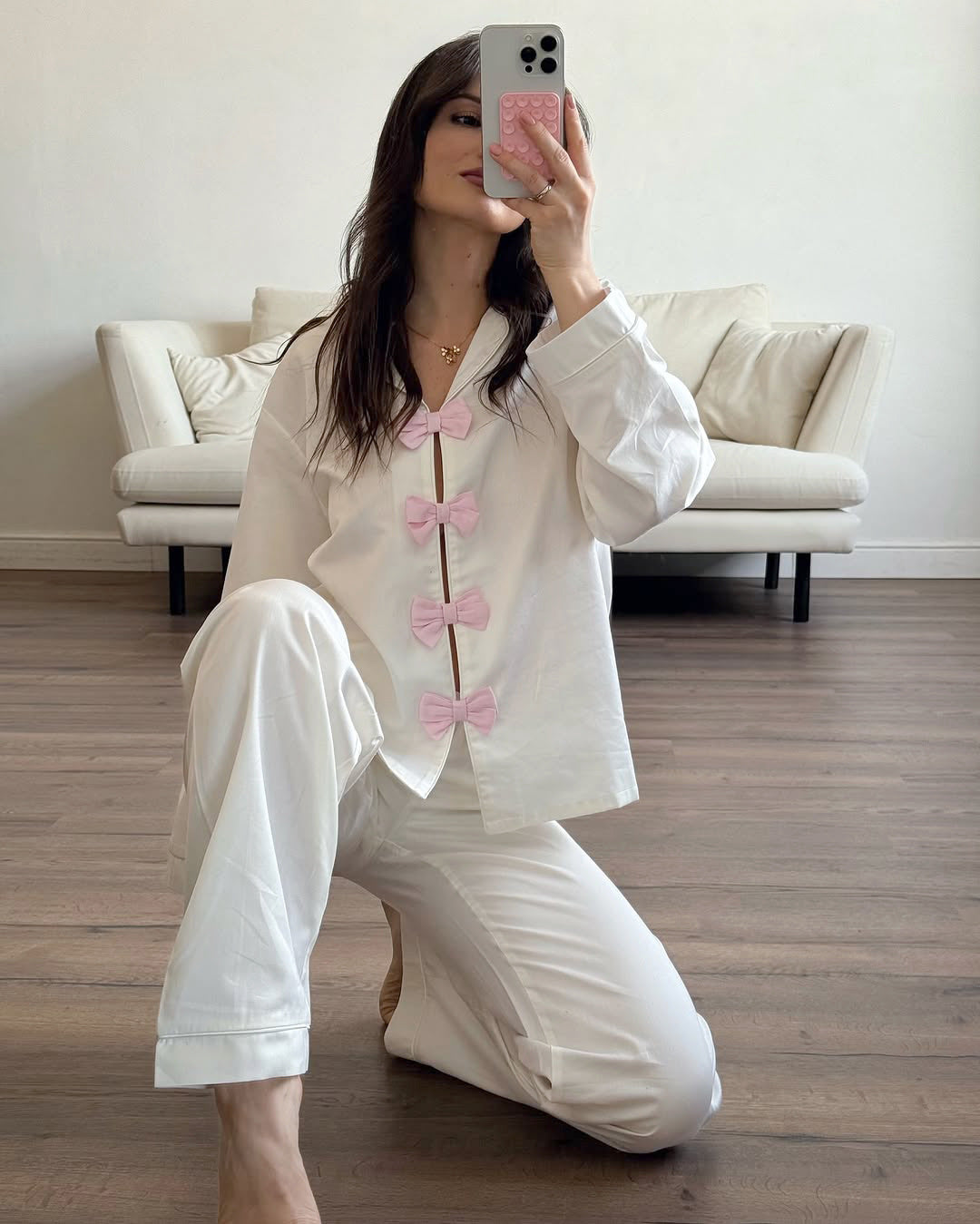 White and pink Langry fashion pajamas with bow polo collar and trousers