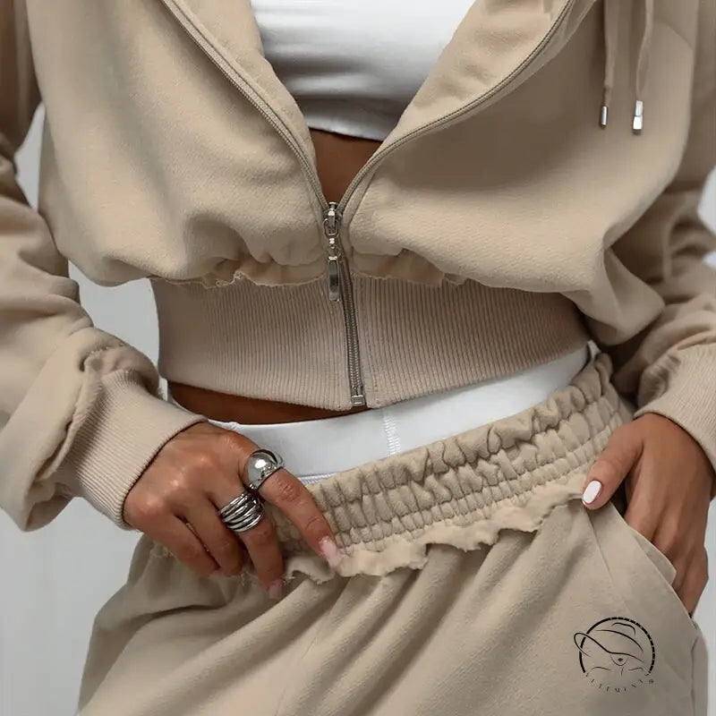 Beige cropped langry fashion hoodie with ribbed cuffs and waistband
