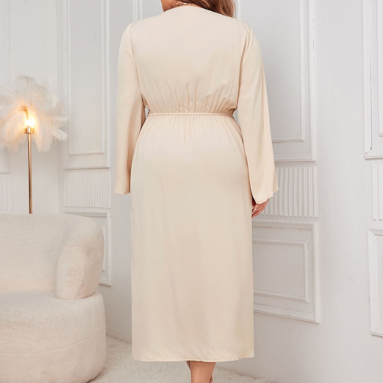 Elegant waist controlled long-sleeved cream-colored midi dress for a controlled slim silhouette