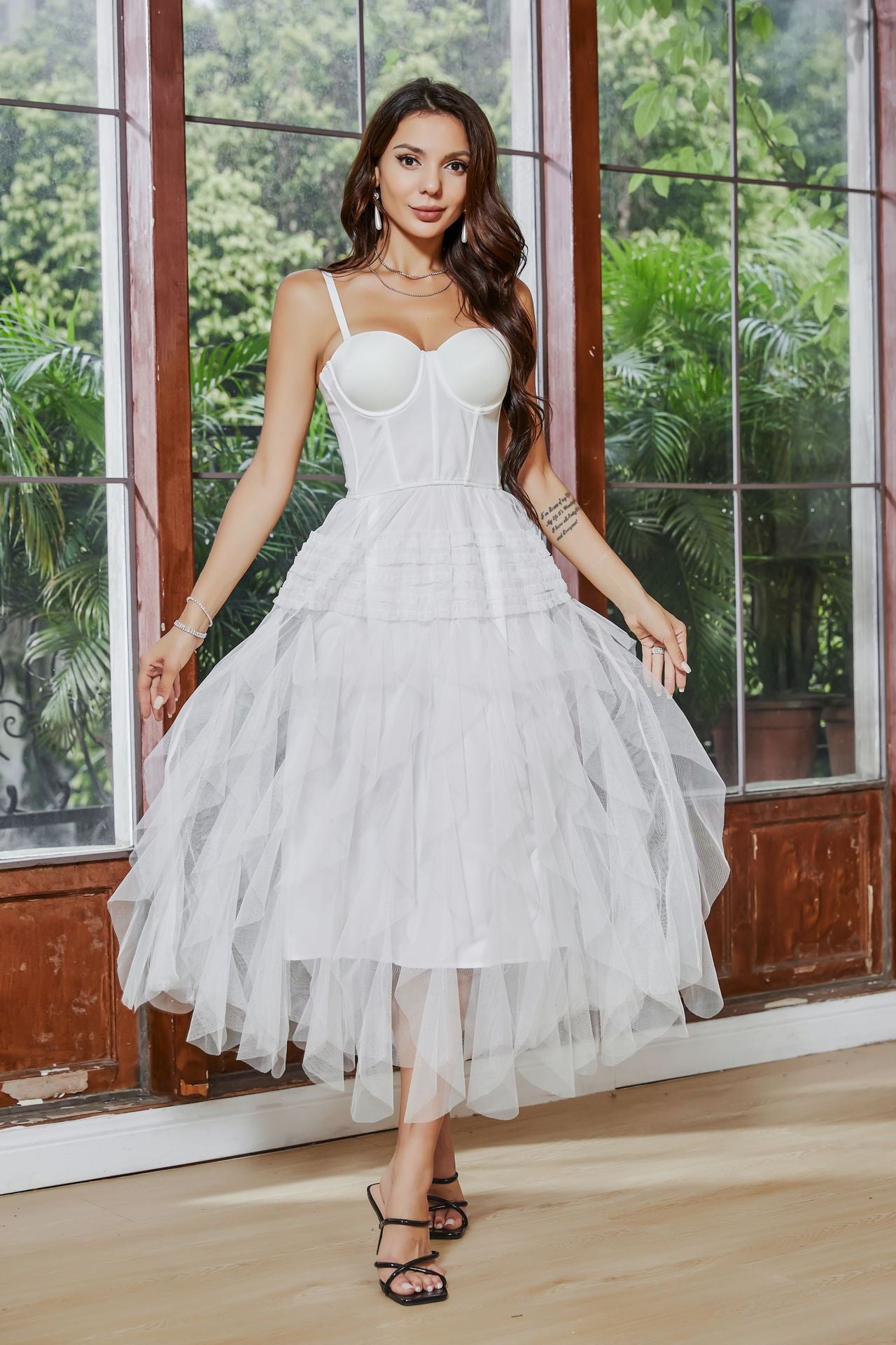 French tube white yarn large swing tiered tulle dress for prom and special occasions