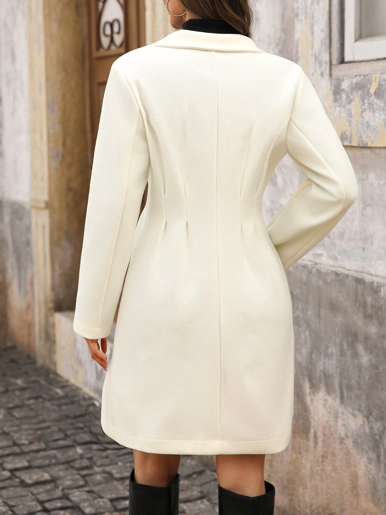 Elegant Pearl Fastener Decoration Wool Coat