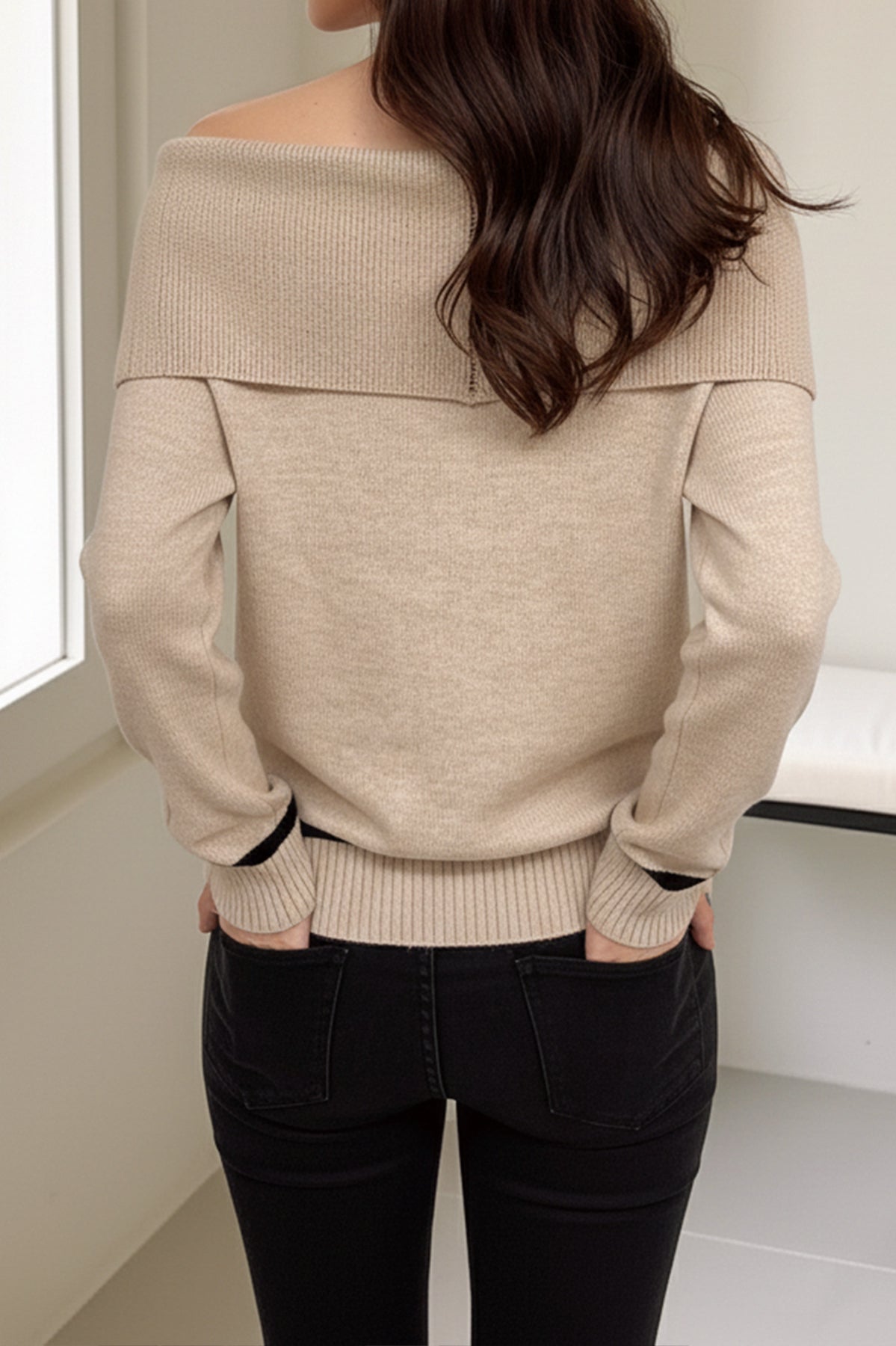 Elegant beige off-shoulder langry fashion sweater with rhombus plaid jacquard and pockets