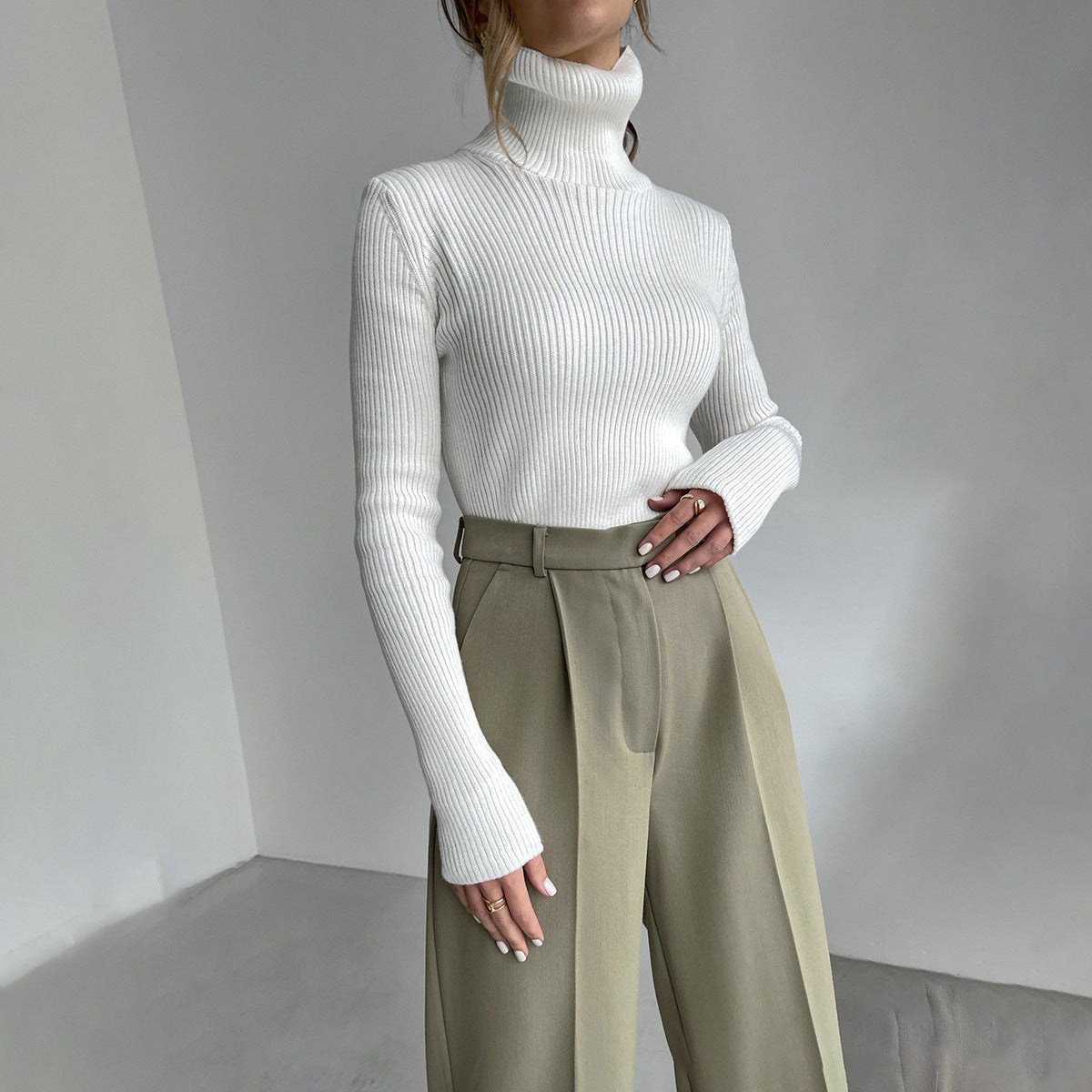 Slim fit white ribbed turtleneck sweater in langry fashion ملابس