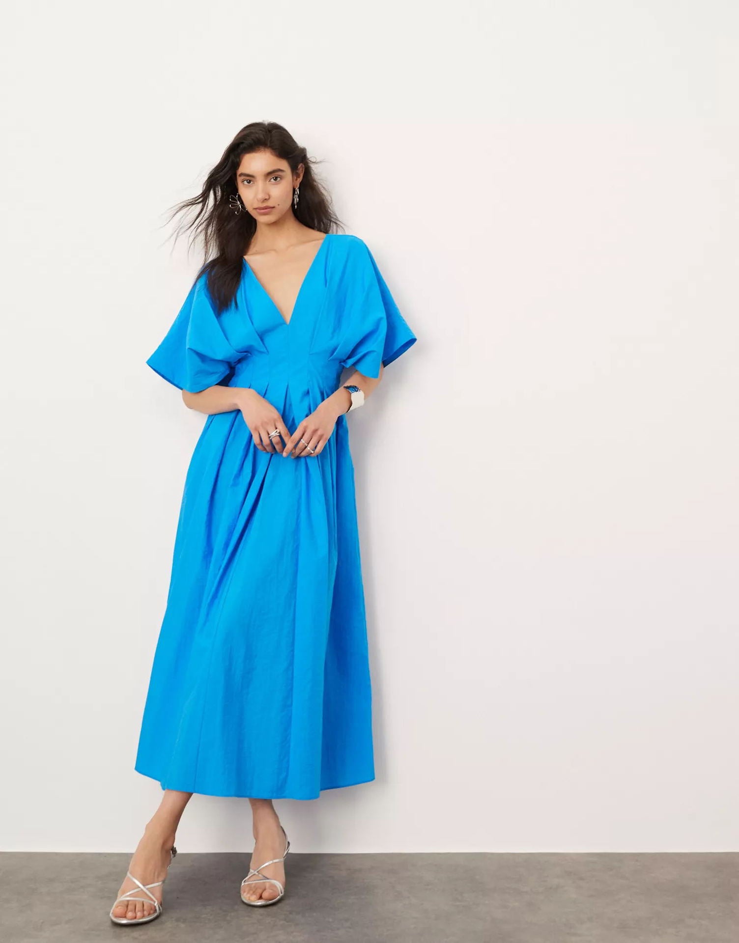 Elegant blue langry fashion wrap dress with kimono sleeves and deep V-neck