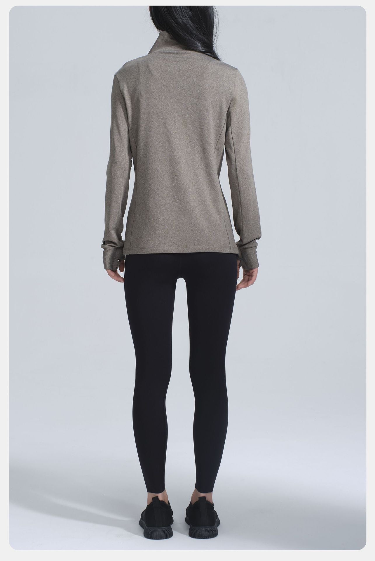 Women’s athletic long-sleeve top and black leggings in Winter Thermal Velvet Long Sleeved Yoga Jacket for stylish ملابس and langry fashion