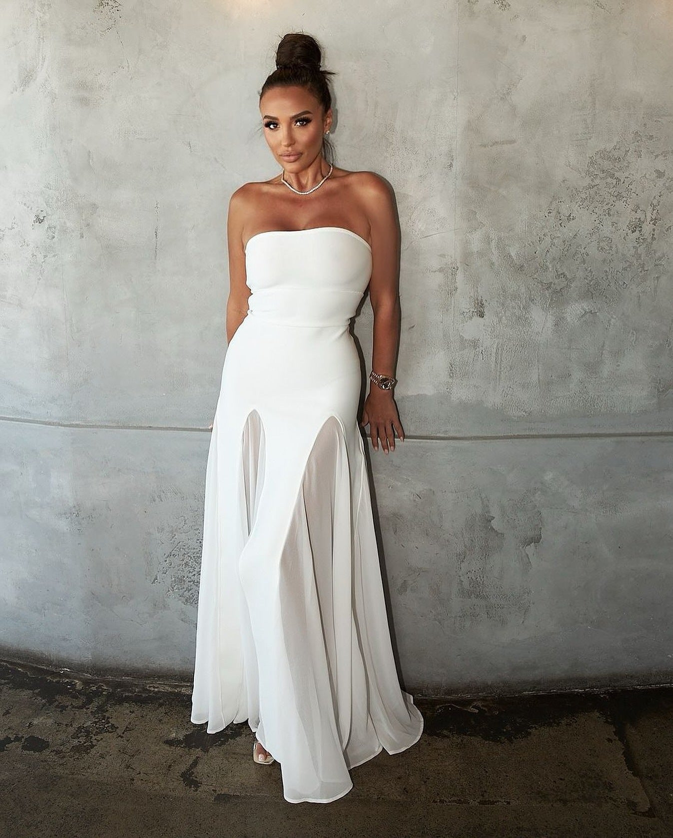 Elegant strapless white gown with side slits for stunning fashion and ملابس styles