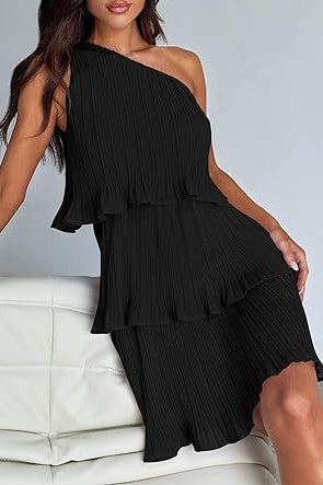 Black one-shoulder pleated dress Featuring stunning shoulder and layered stitching design