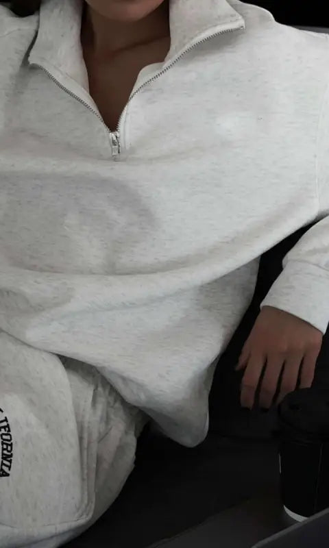 Gray half zipper autumn winter fleece lined sweatshirt and sweatpants