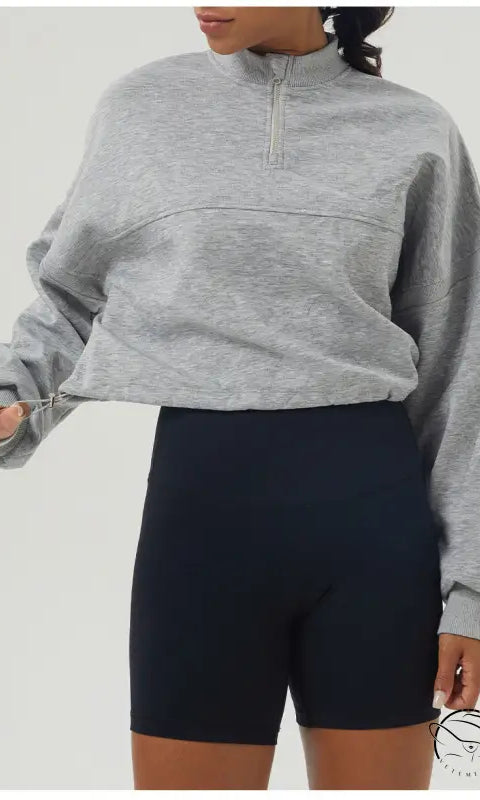 Gray autumn winter thickened quarter-zip sweatshirt with black biker shorts
