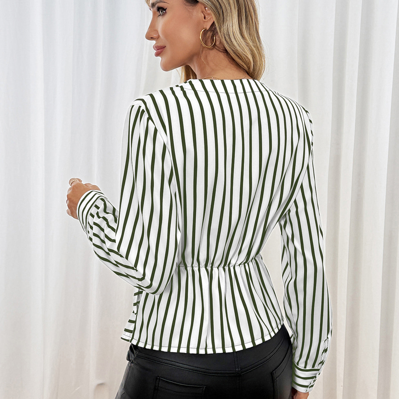 Casual Office Shirt: Striped Langry Fashion Blouse with Fitted Waist