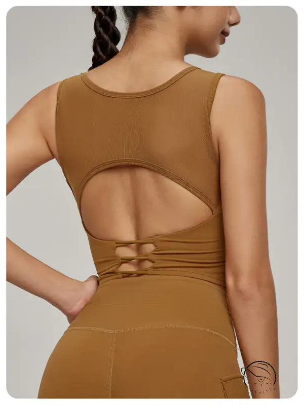 Beauty Back Mesh Workout Top in brown with back cutout